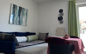 New Studio Apartment In Central Budapest - Free Parking